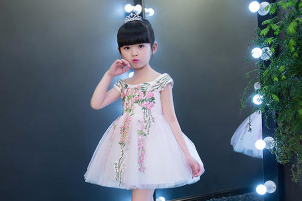 儿童公主裙配什么鞋子,儿童公主裙配什么鞋子图片 儿童公主裙配什么鞋子,儿童公主裙配什么鞋子图片