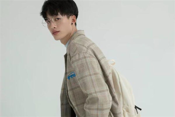 2020年最流行的西装,2020年西服流行款式