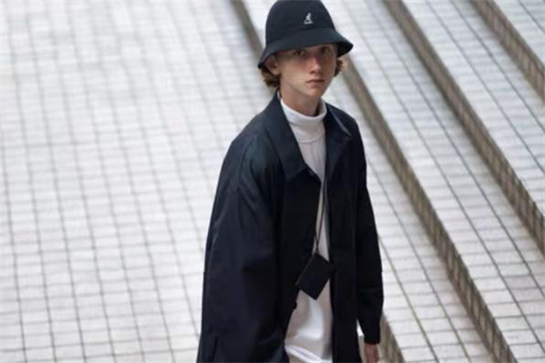 2020年流行风衣有哪些款式,2020年风衣新款有哪些 2020年流行风衣有哪些款式,2020年风衣新款有哪些