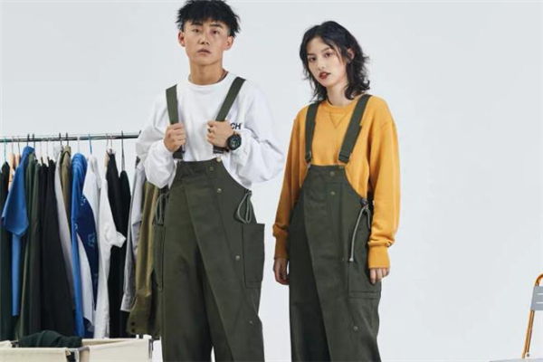 2020新款情侣装,2020流行女装搭配