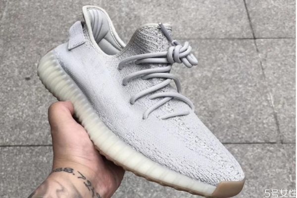 yeezy350前面挤脚怎么办,yeezy500挤脚怎么办