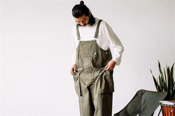 搭配工装裤的外套,工装裤搭配什么皮带