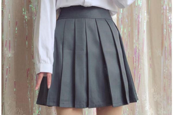 jk裙里面有没有安全裤,jk裙带安全裤吗