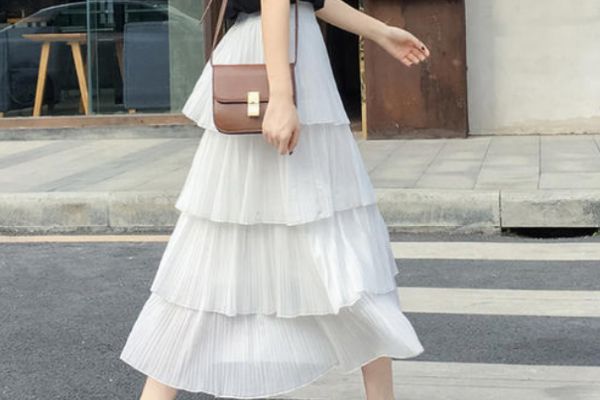 蛋糕裙怎么搭配好看不出错,蛋糕裙怎么搭配好看