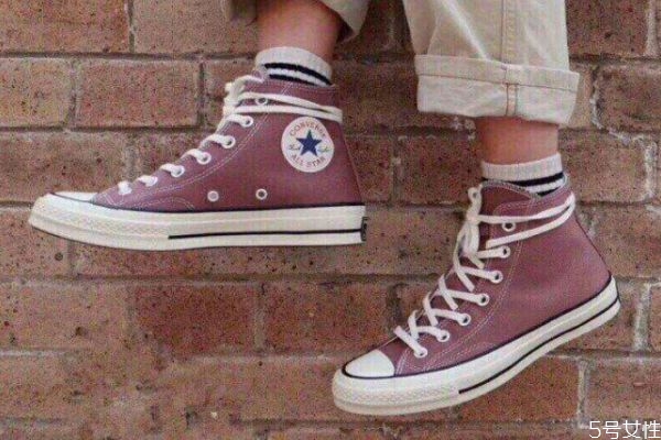 匡威高帮鞋带系法后绑,匡威的鞋带怎么系