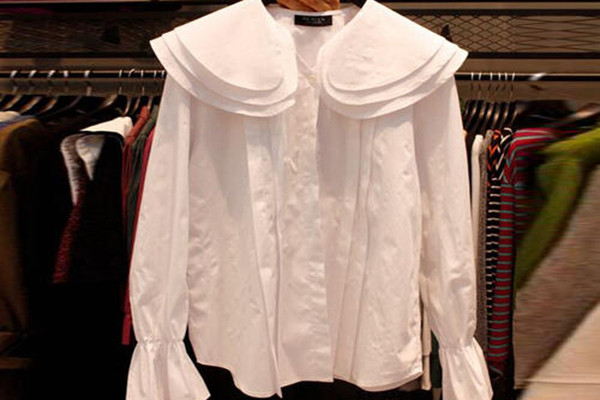 娃娃领衬衫怎么搭配好看女,娃娃领衬衫怎么搭配好看图片