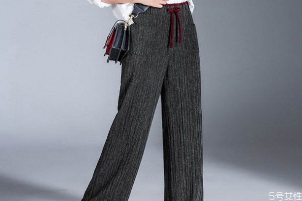 针织阔腿裤配什么上衣好看,针织阔腿裤怎么搭配上衣和鞋子图片