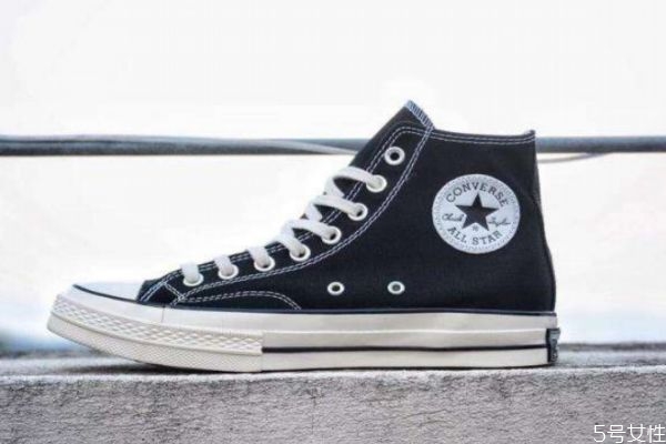匡威帆布鞋怎么搭配裤子,匡威帆布鞋怎么搭配裤子图片女