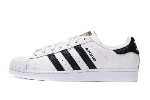 阿迪达斯三叶草和三条有什么区别,阿迪达斯3叶草 区别 阿迪达斯三叶草和三条有什么区别,阿迪达斯3叶草 区别