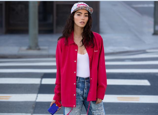 衣服撞色搭配特点,如何撞色搭配