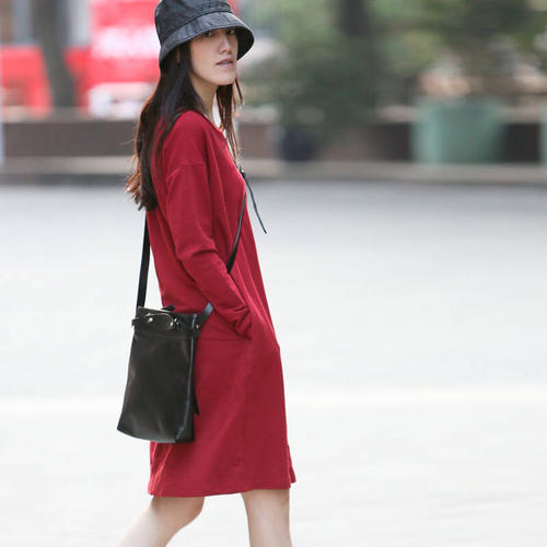 卫衣裙什么颜色好看,什么颜色的卫衣好看