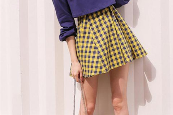 格纹短裙搭配什么上衣 图,格纹长裙配什么上衣