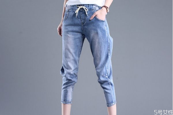 萝卜裤怎么穿好看,萝卜裤配什么衣服好看