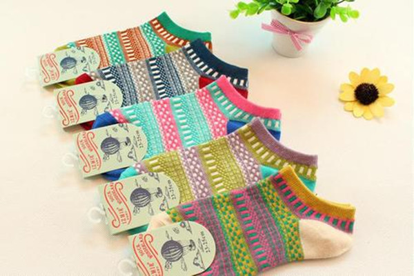 普通袜子怎么变船袜 视频,普通袜子怎么变船袜妙招