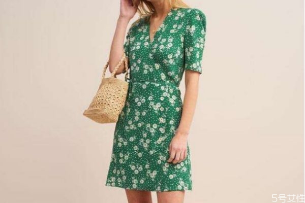 什么是茶歇裙,什么是茶歇裙挂面