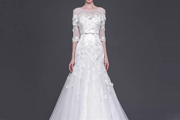 一字肩婚纱好看吗,一字肩婚纱适合什么身材