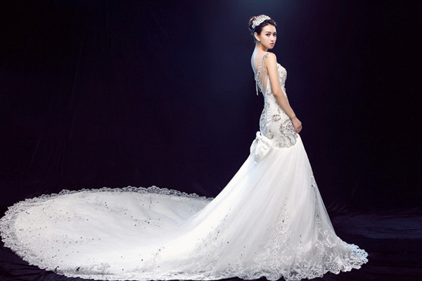 胖的人怎么选婚纱,胖女孩婚纱怎么选