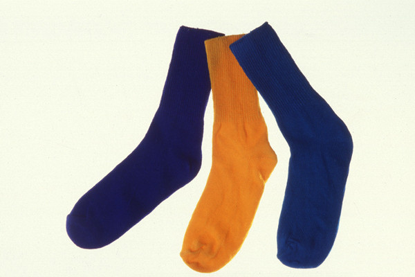 穿过的袜子为什么会变硬,袜子为什么会变硬