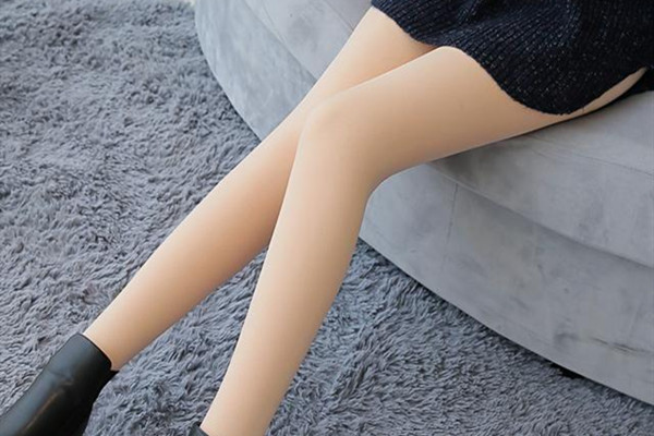 内裤穿黑色的还是肤色的好,打底袜黑色还是肤色 内裤穿黑色的还是肤色的好,打底袜黑色还是肤色