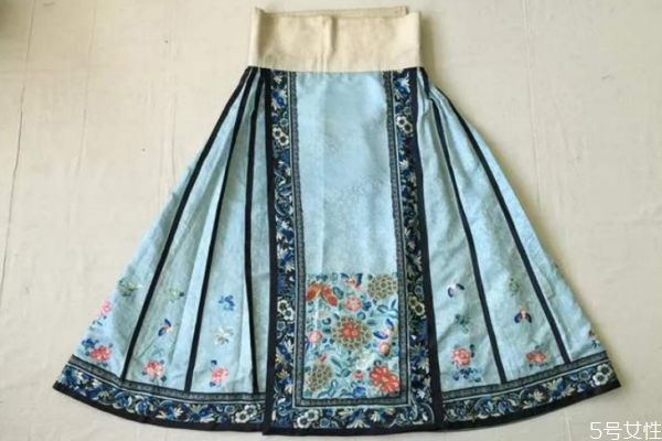 马面裙的面料 包金 扁金 圆金,马面裙的面料