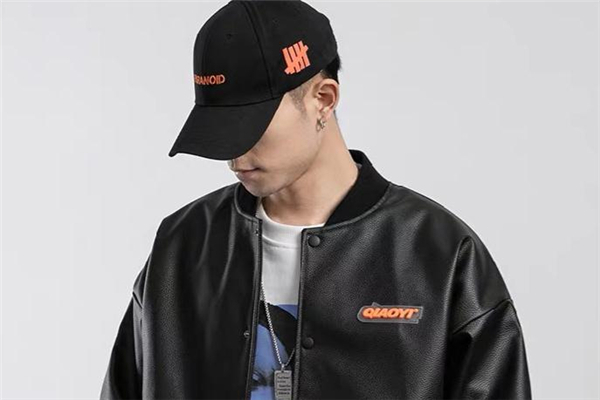 夹克配什么帽子合适,棒球皮夹克如何搭配