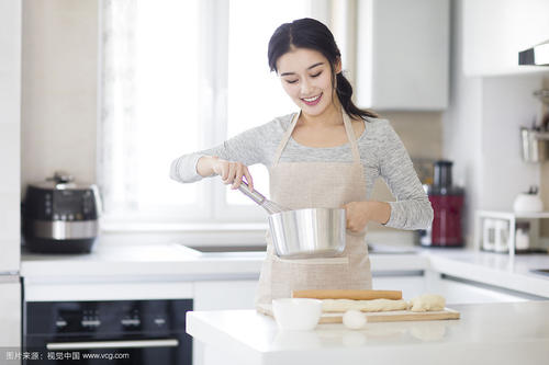衣服有烟味怎么去除,衣服去除烟味最简单的方法