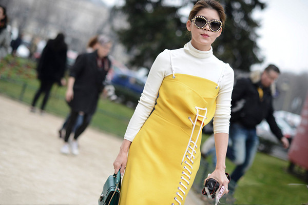 吊带裙怎么叠穿,吊带裙怎么穿搭 吊带裙怎么叠穿,吊带裙怎么穿搭