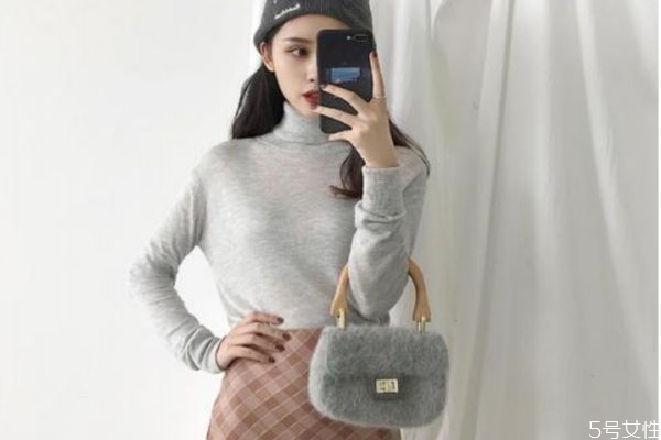 风衣打底衫应该怎么搭配,打底衫应该怎么搭配