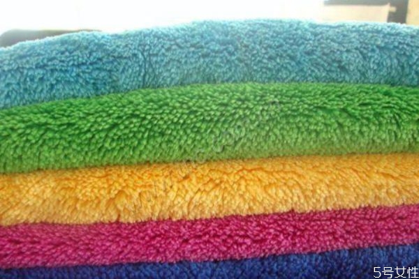 珊瑚绒面料,珊瑚绒是什么材料制成的