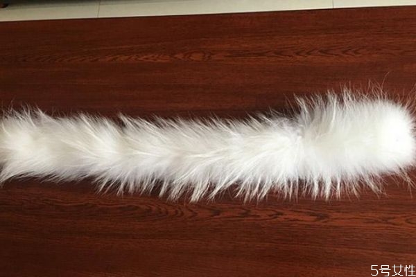 毛领变绿了怎么办,毛领变色发绿怎么补救