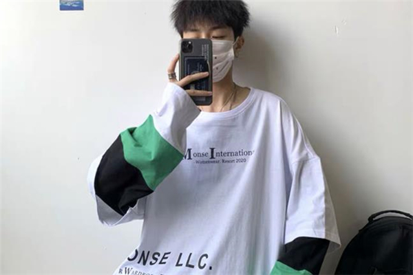 卫衣什么颜色高级又好看,什么颜色的卫衣最百搭耐看