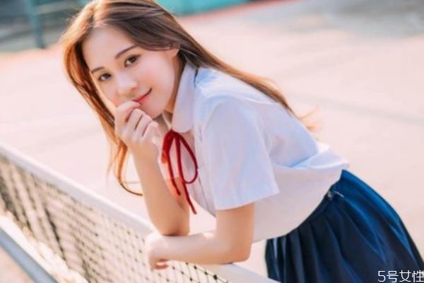 买来的新衣服有异味,为什么新买的衣服有味道