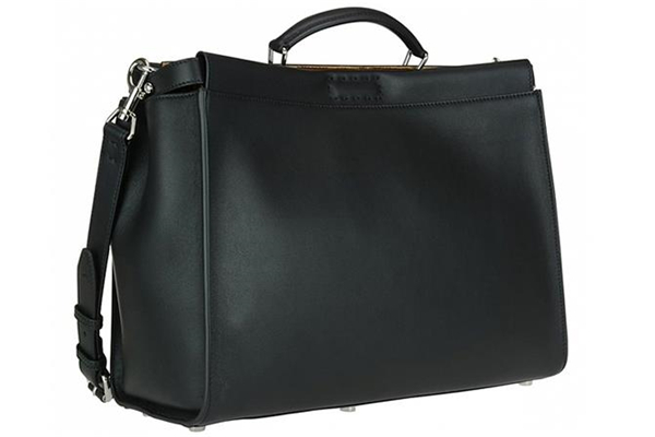 男生夏天背什么款式的包合适,男士冬天背什么包包好看