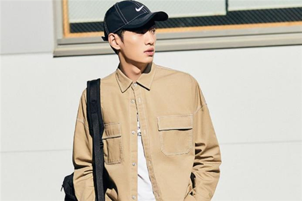 男生冬天约会穿什么衣服好,春季穿搭男生