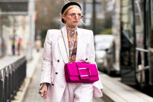 打底衫怎么搭配好看,打底衫如何搭配