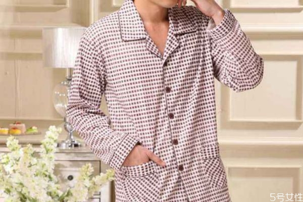 睡衣穿多久洗一次合适,夏天睡衣多久洗一次比较好