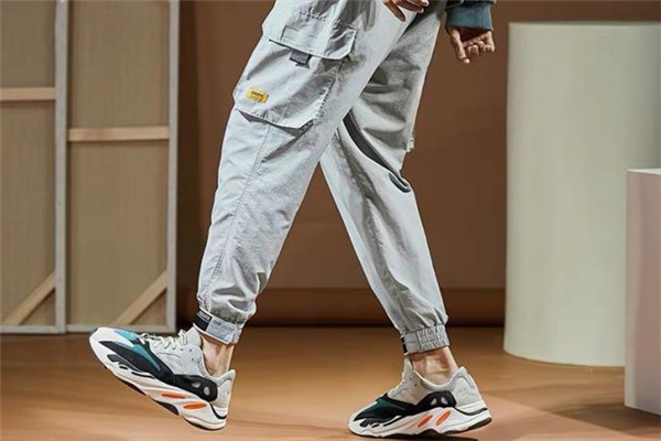 九分裤配什么衣服好看男,男生长裤好看还是9分裤