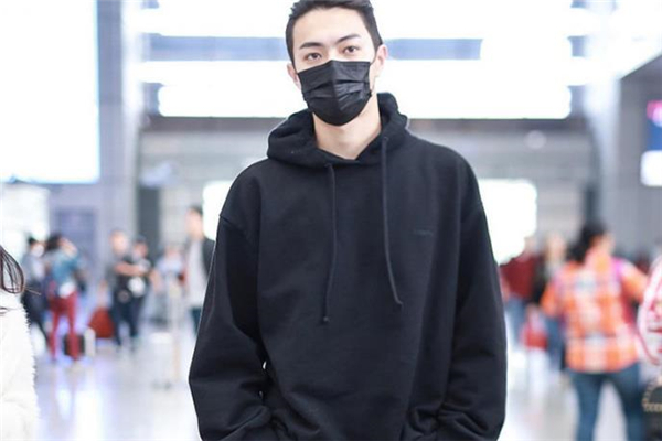 男孩子卫衣,酷酷的衣服男