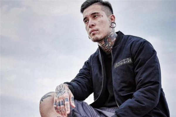 工装风适合什么样的男生,喜欢穿工装风格的男生