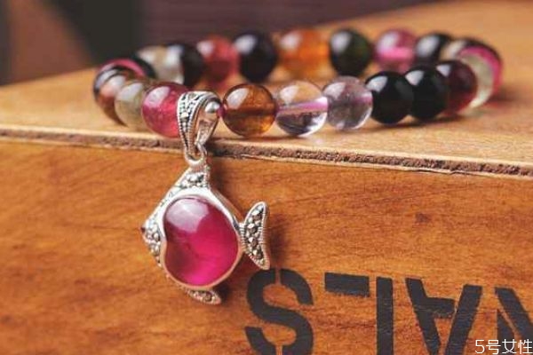 碧玺的作用和功效,宝石碧玺有什么作用和功效