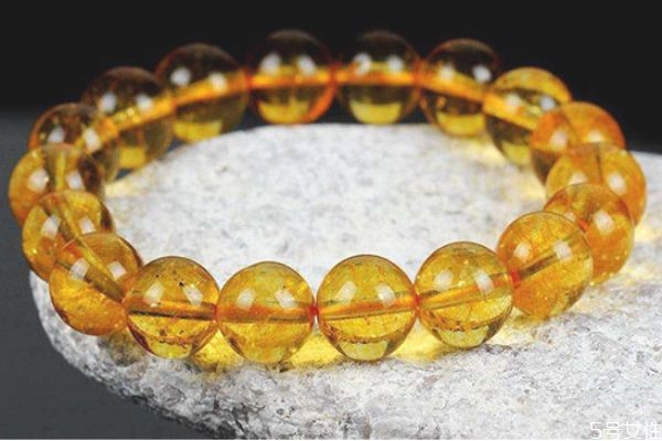 佩戴碧玺应该注意什么,碧玺的正确戴法 佩戴碧玺应该注意什么,碧玺的正确戴法