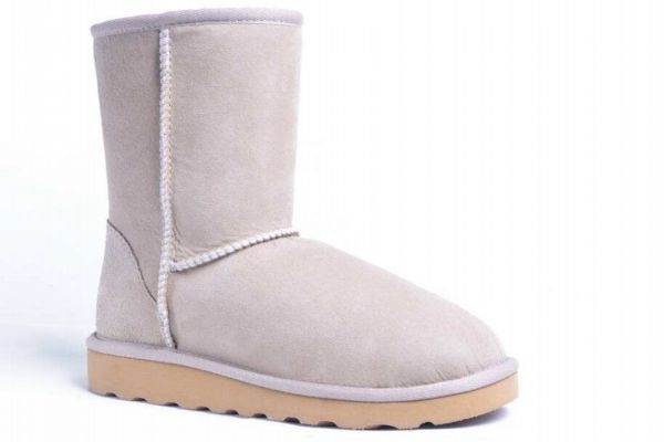 什么牌子雪地靴好,什么牌子的雪地靴最好看质量好