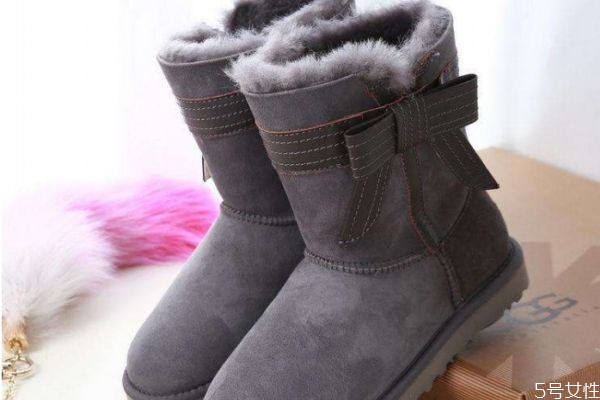 一般什么时候开始穿雪地靴,雪地靴啥时候穿合适