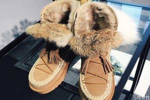 雪地靴会越穿越松吗?,雪地靴穿穿会松