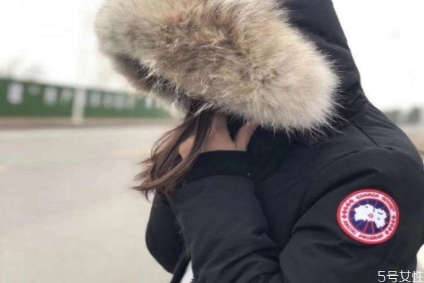 加拿大鹅羽绒服真伪,加拿大鹅羽绒服正品图片