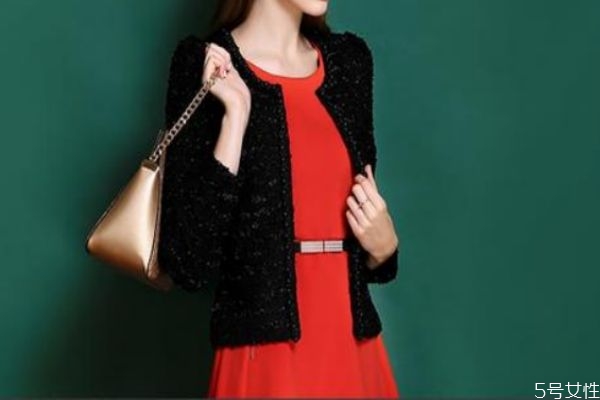 小香风怎么搭,小香风是什么风格的衣服? 小香风怎么搭,小香风是什么风格的衣服?