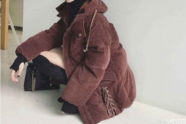 冬天怎么穿不臃肿也不冷,冬季怎么穿不臃肿