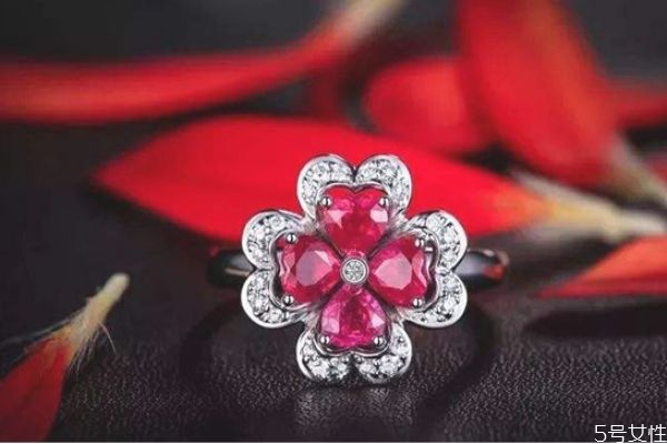 红宝石为什么会裂开,红宝石为什么会裂