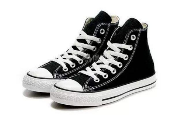 帆布鞋需要买大一码吗,帆布鞋要买大一码的吗