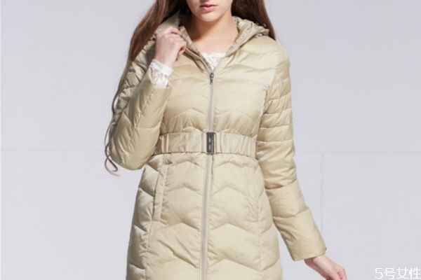 羽绒服洗后怎样变蓬松,羽绒服洗完怎样变蓬松